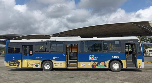 Projeto promove leitura em ônibus na RMR