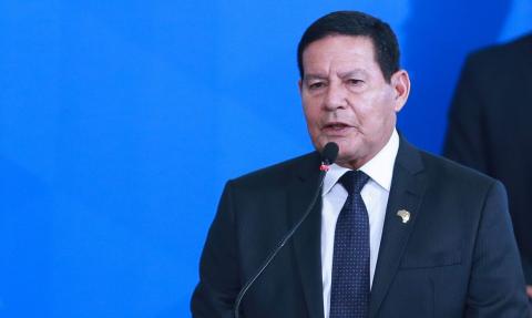 General Mourão palestra para mais de 180 mil estudantes